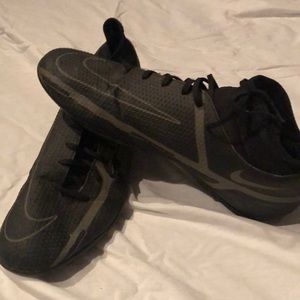 Soccer cleats